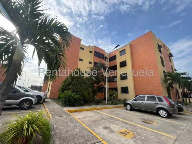 Departamento en alquiler bajo precio de mercado en Maracay