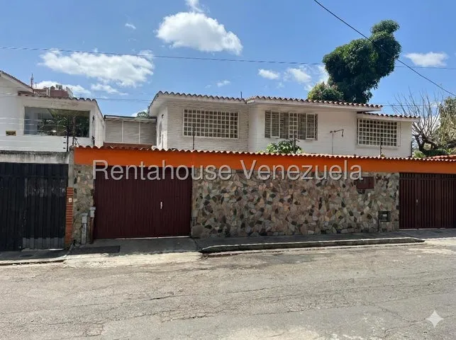 Departamento en alquiler con baja de precio en Caracas - Chacao