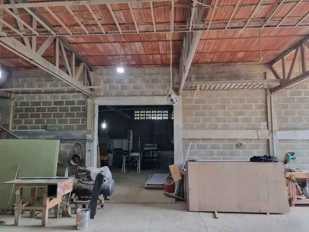 Almacén Industrial en Venta, Los Teques, 909 m²