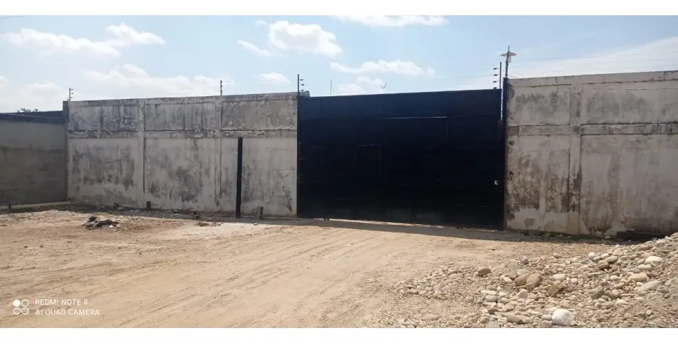 Alquiler de galpón comercial en Barinas, 758 m²